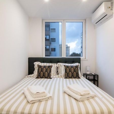 Stylish Apartment W/ River View By Lovelystay Oeiras Exterior photo