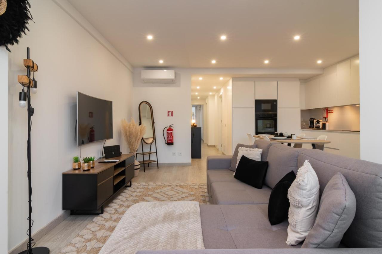 Stylish Apartment W/ River View By Lovelystay Oeiras Exterior photo
