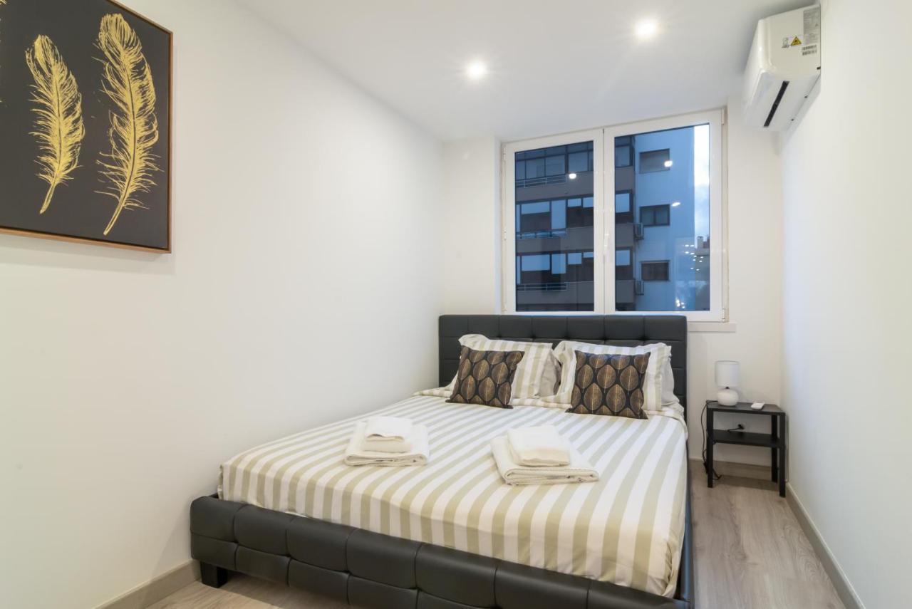 Stylish Apartment W/ River View By Lovelystay Oeiras Exterior photo