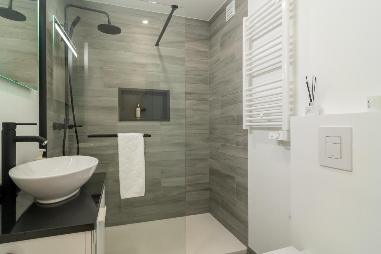 Stylish Apartment W/ River View By Lovelystay Oeiras Exterior photo